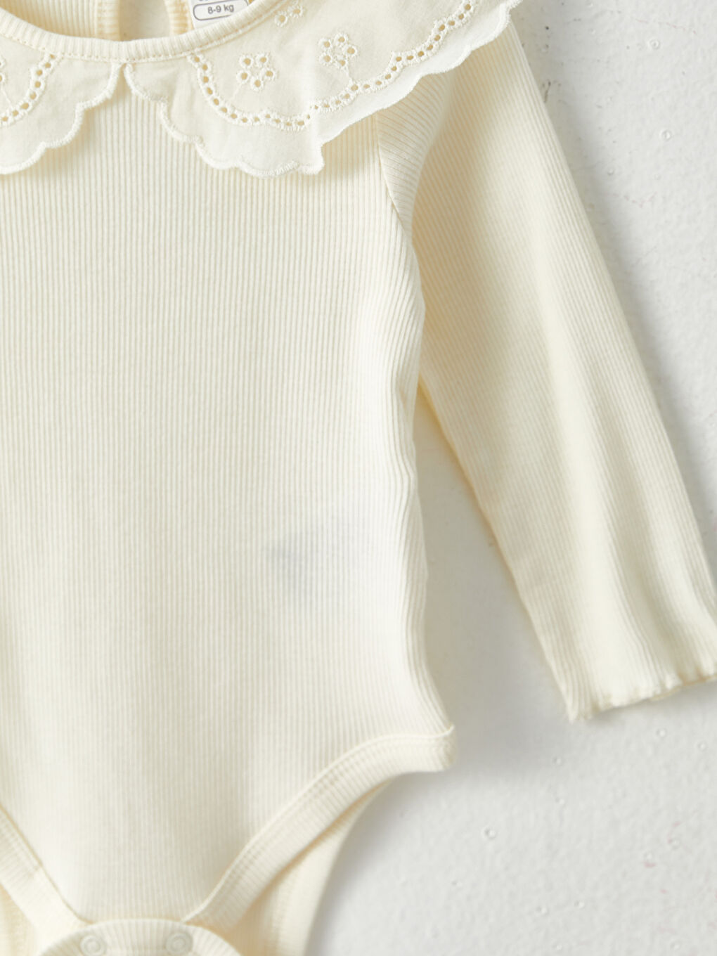 Ekru Bebe Yaka Uzun Kollu Kız Bebek Çıtçıtlı Bodysuit-2