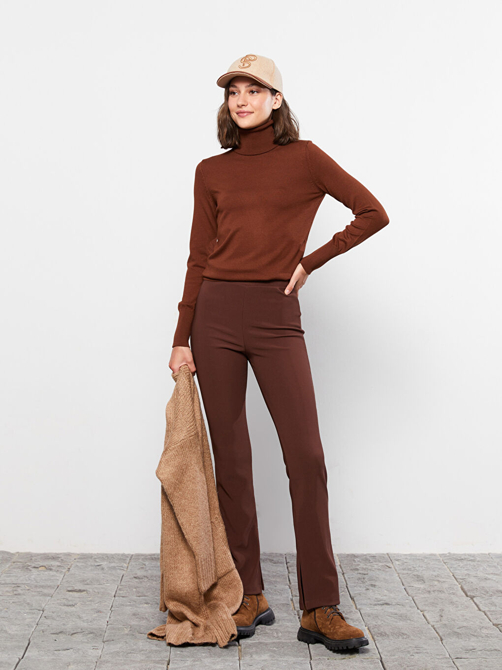 Kahverengi Balıkçı Yaka Düz Uzun Kollu Kadın Triko Kazak