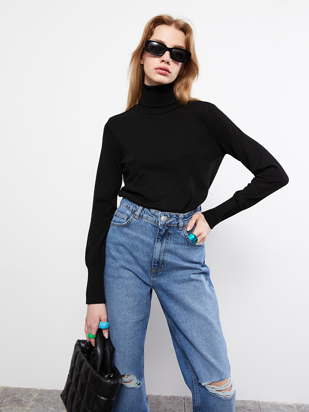 Siyah Balıkçı Yaka Düz Uzun Kollu Kadın Triko Kazak-1