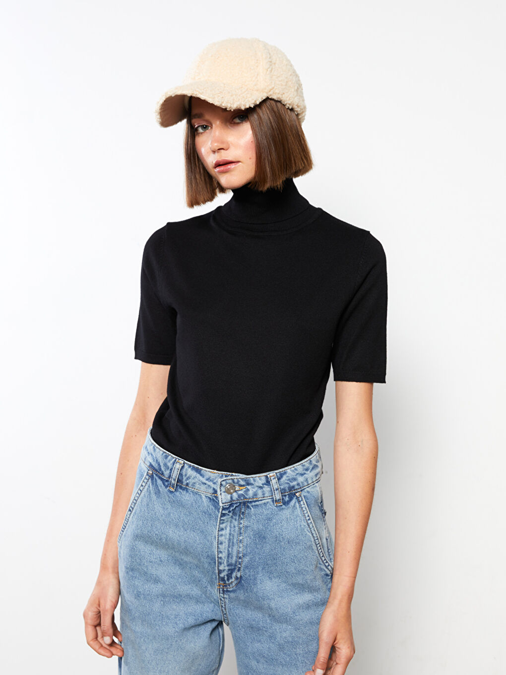 Siyah Balıkçı Yaka Düz Kısa Kollu Kadın Triko Kazak-1