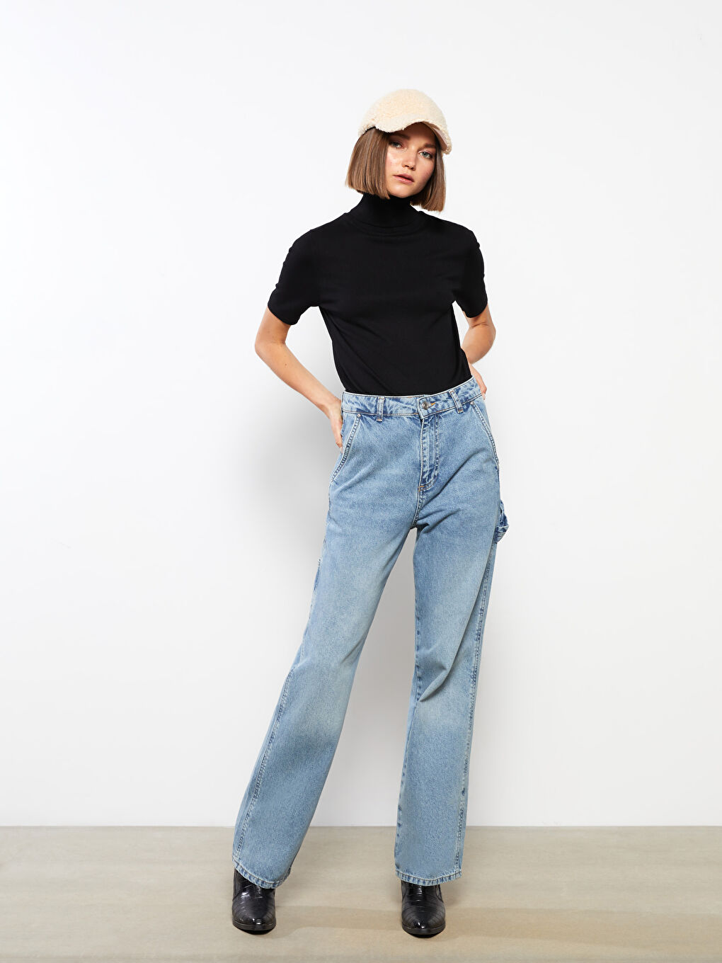 Siyah Balıkçı Yaka Düz Kısa Kollu Kadın Triko Kazak-3