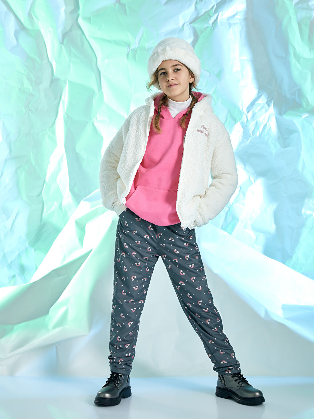 Ekru Kapüşonlu Nakışlı Uzun Kollu Pelüş Kız Çocuk Fermuarlı Sweatshirt-1