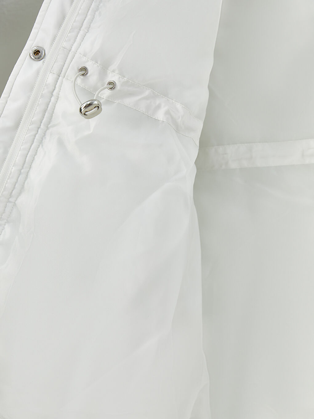 Женский дутый жилет с воротником-трубой и однотонным дизайном-9