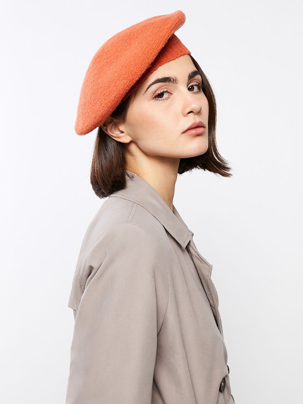 قبعة رسام محبوكة سادة للسيدات