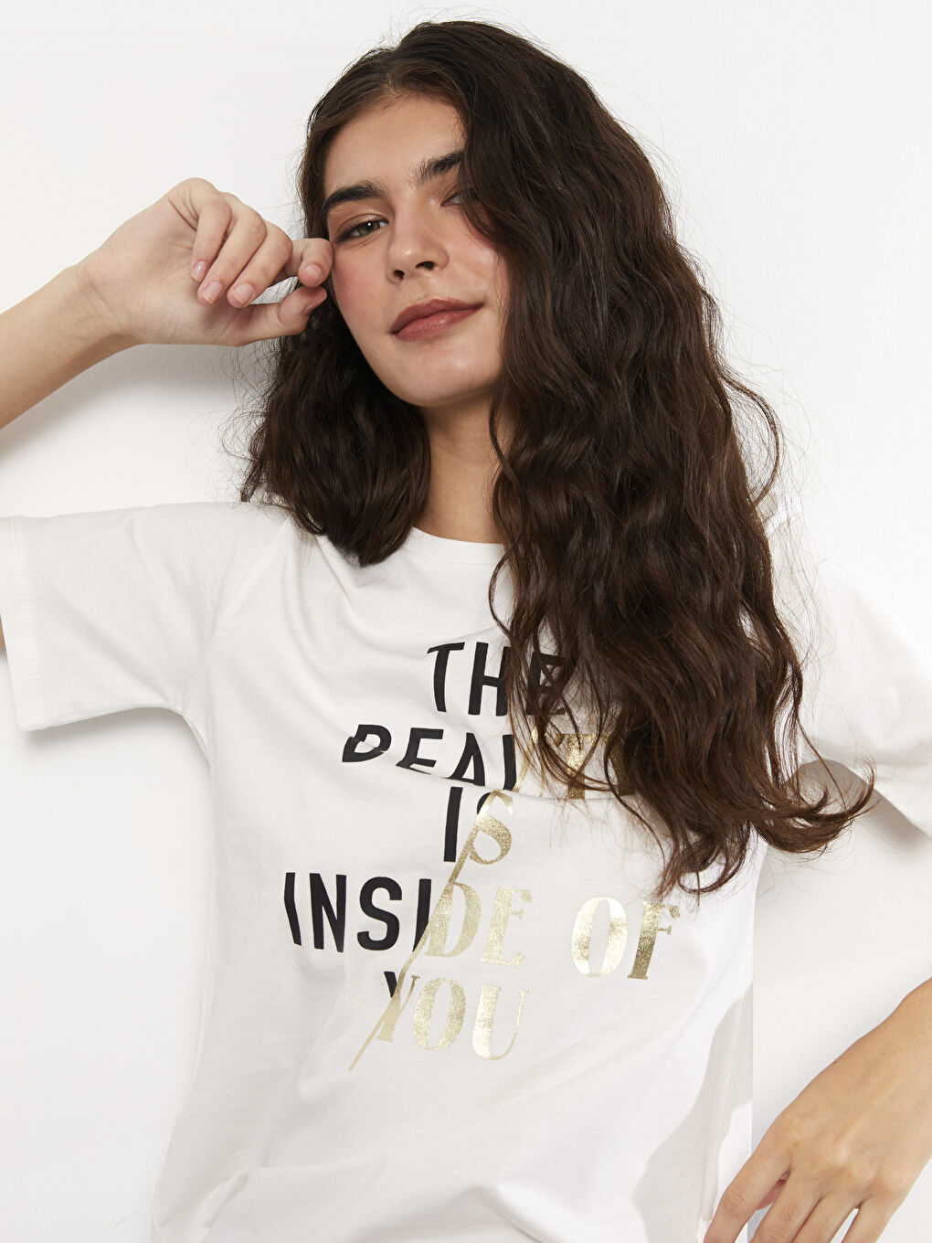 Ekru Bisiklet Yaka Baskılı Kısa Kollu Pamuklu Kadın Tişört-2