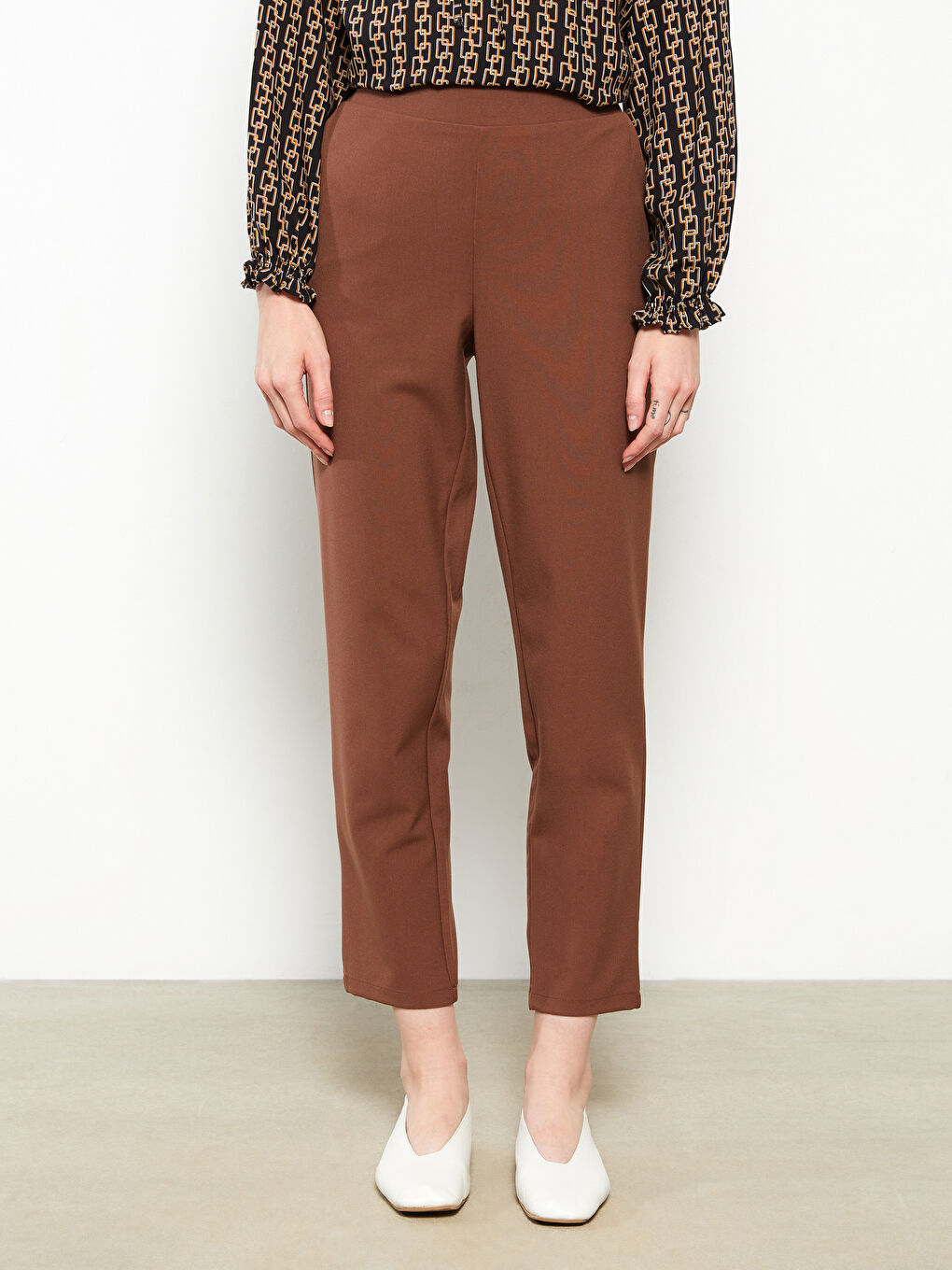 Kahverengi Kadın Beli Lastikli Rahat Kalıp Düz Pantolon-2