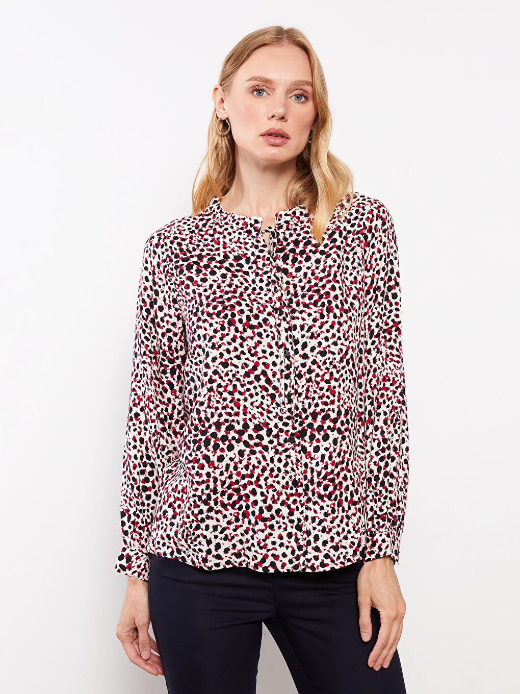 Chemise pour Femmes à Col Lavallière Imprimée à Manches Longues en Viscose