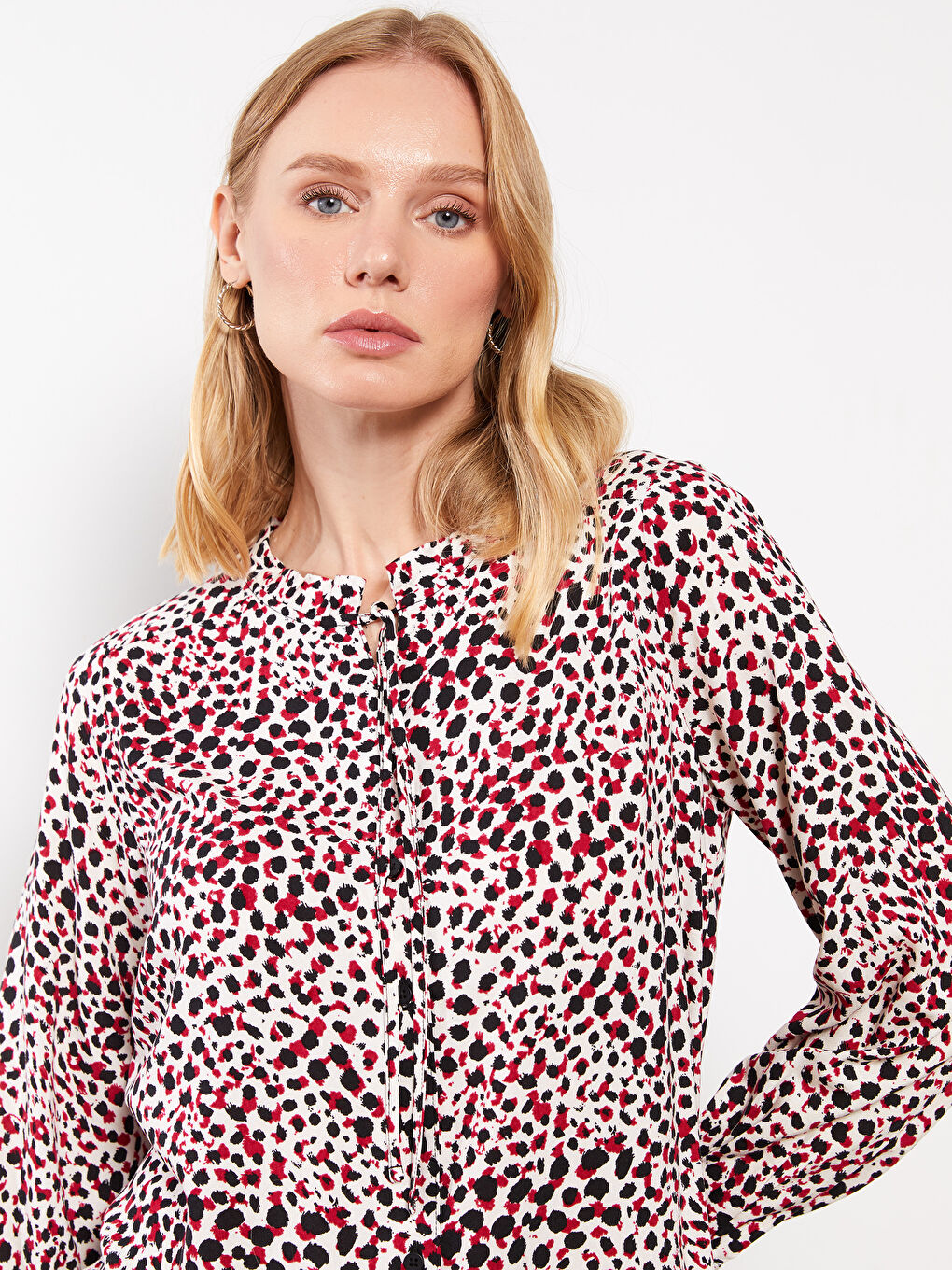 Chemise pour Femmes à Col Lavallière Imprimée à Manches Longues en Viscose-1