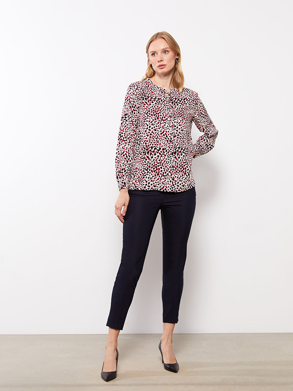 Chemise pour Femmes à Col Lavallière Imprimée à Manches Longues en Viscose-2
