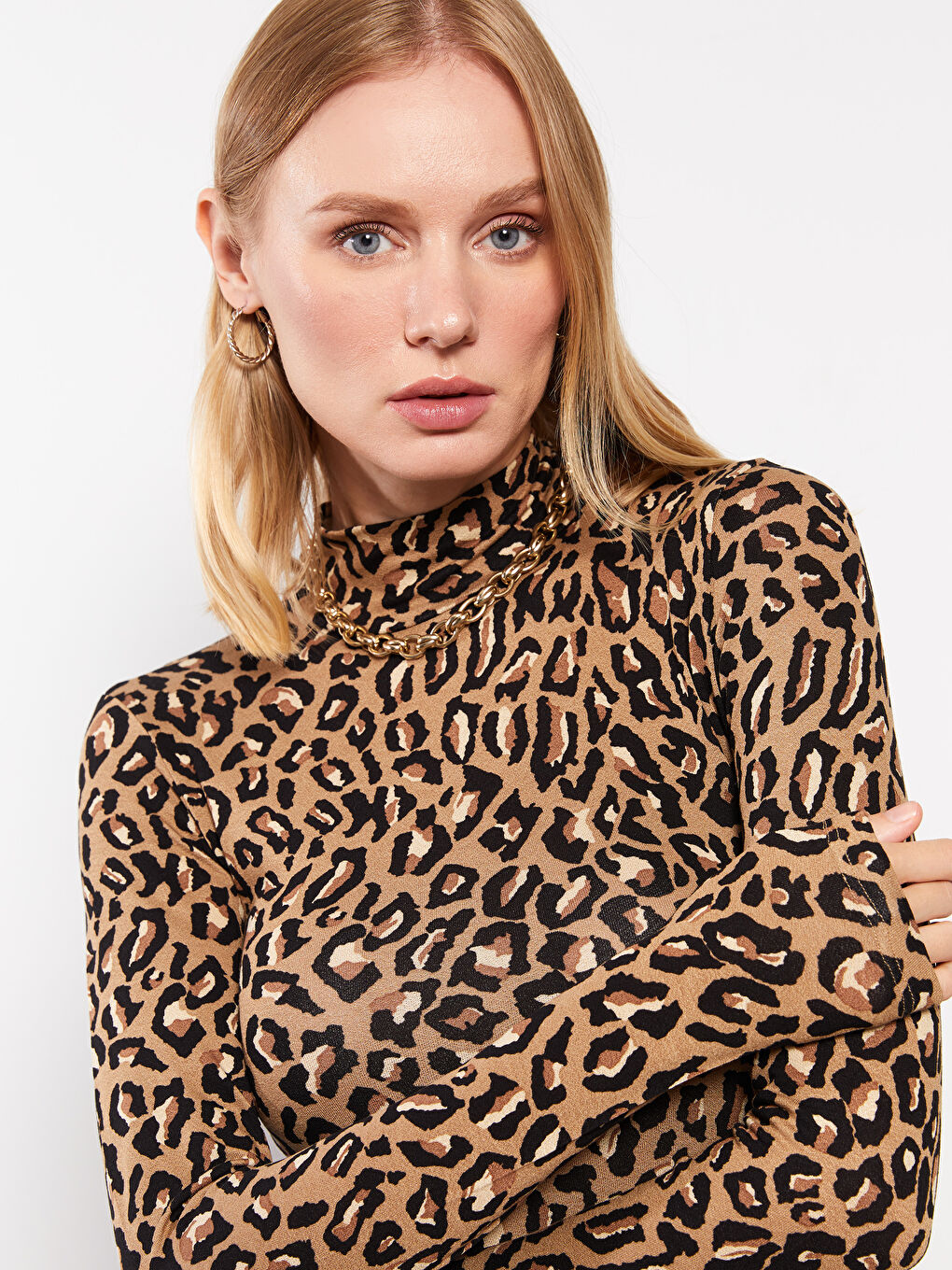 Karışık Dik Yaka Desenli Uzun Kollu Kadın Tişört-1