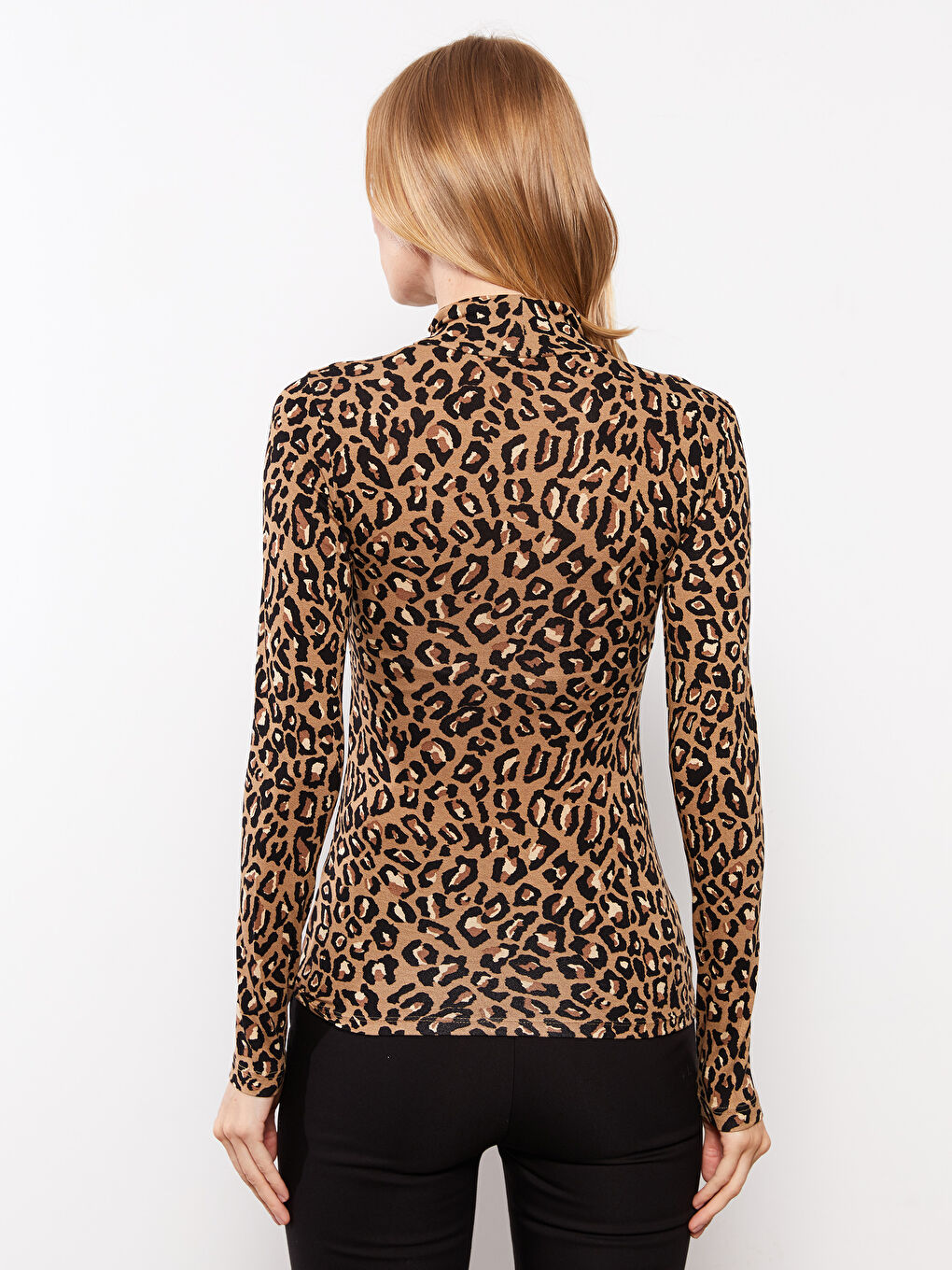 Karışık Dik Yaka Desenli Uzun Kollu Kadın Tişört-4