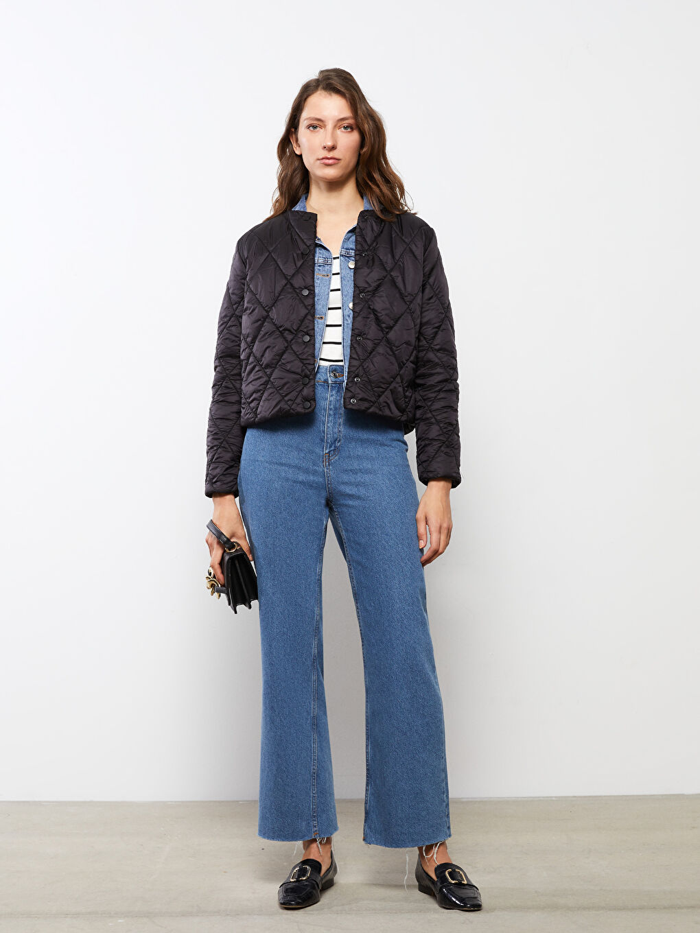 Siyah Bisiklet Yaka Kapitone Desenli Kadın Şişme Mont