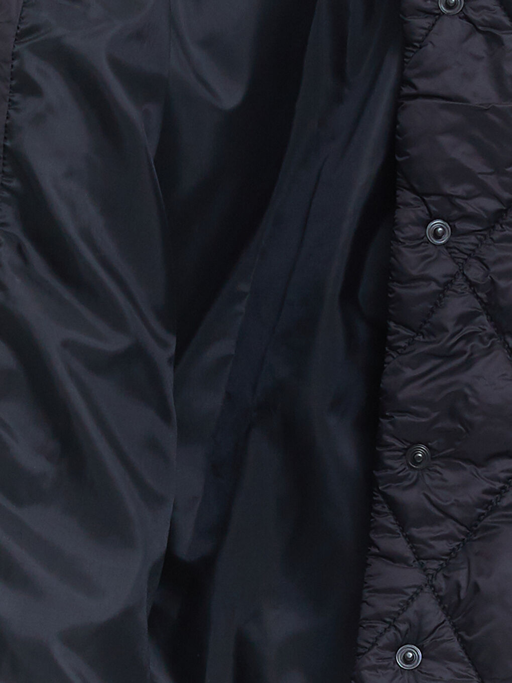 Siyah Bisiklet Yaka Kapitone Desenli Kadın Şişme Mont-8