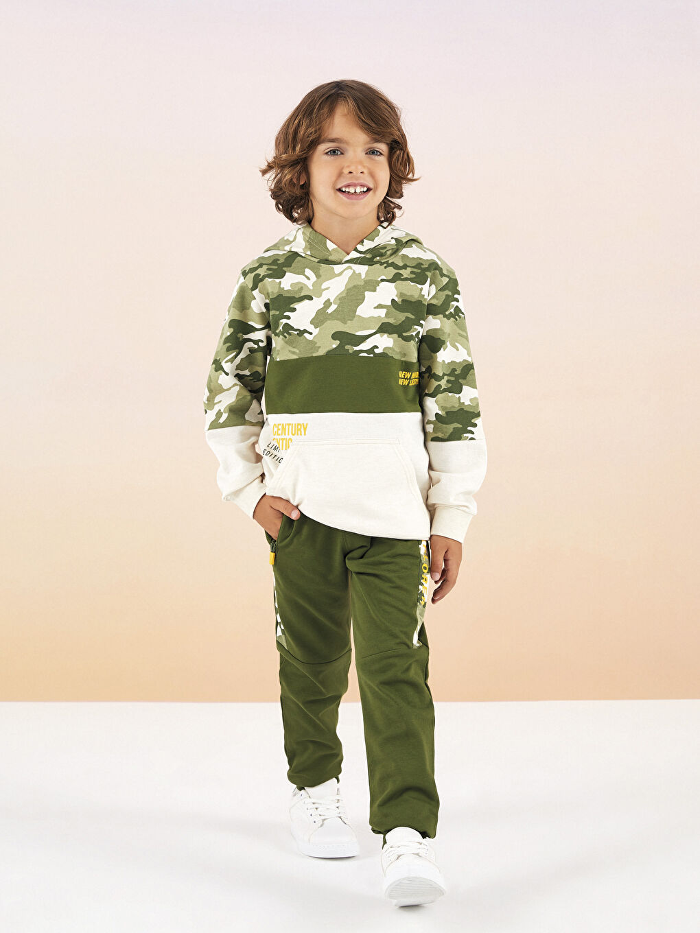 Yeşil Kapüşonlu Baskılı Uzun Kollu Erkek Çocuk Sweatshirt-1