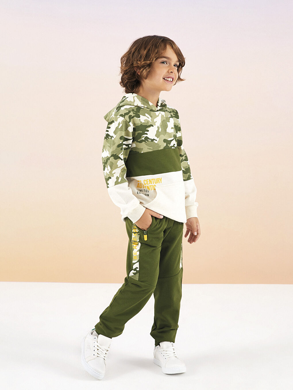 Yeşil Kapüşonlu Baskılı Uzun Kollu Erkek Çocuk Sweatshirt-2