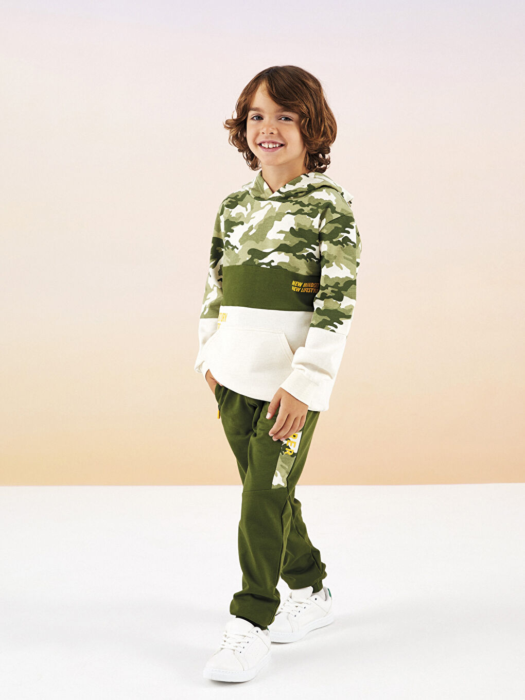 Yeşil Beli Lastikli Baskılı Erkek Çocuk Jogger Eşofman Altı-1