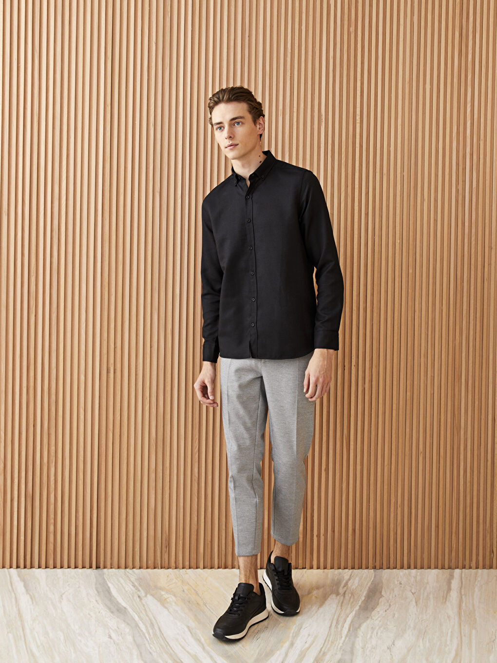 Siyah Slim Fit Uzun Kollu Armürlü Erkek Gömlek-1