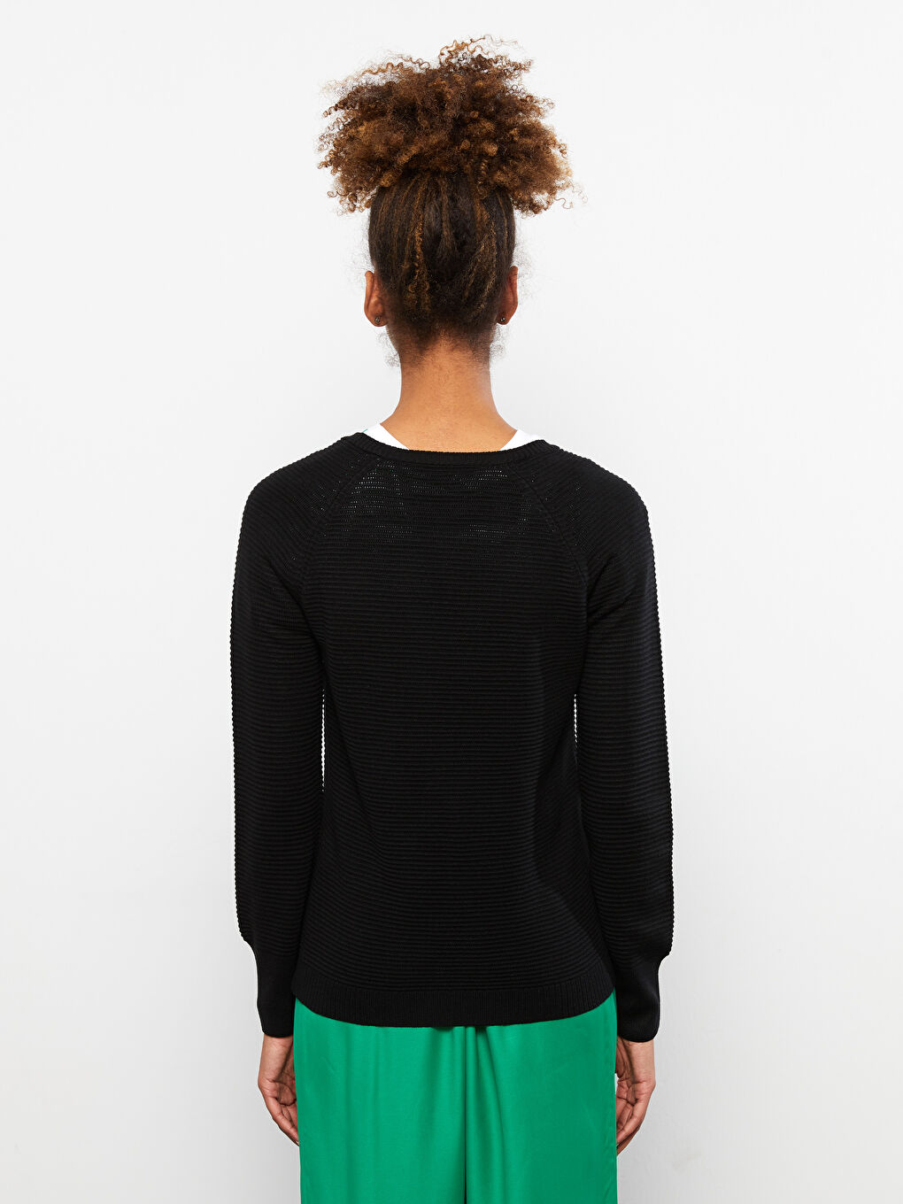 Siyah Bisiklet Yaka Kendinden Desenli Uzun Kollu Kadın Triko Kazak-4