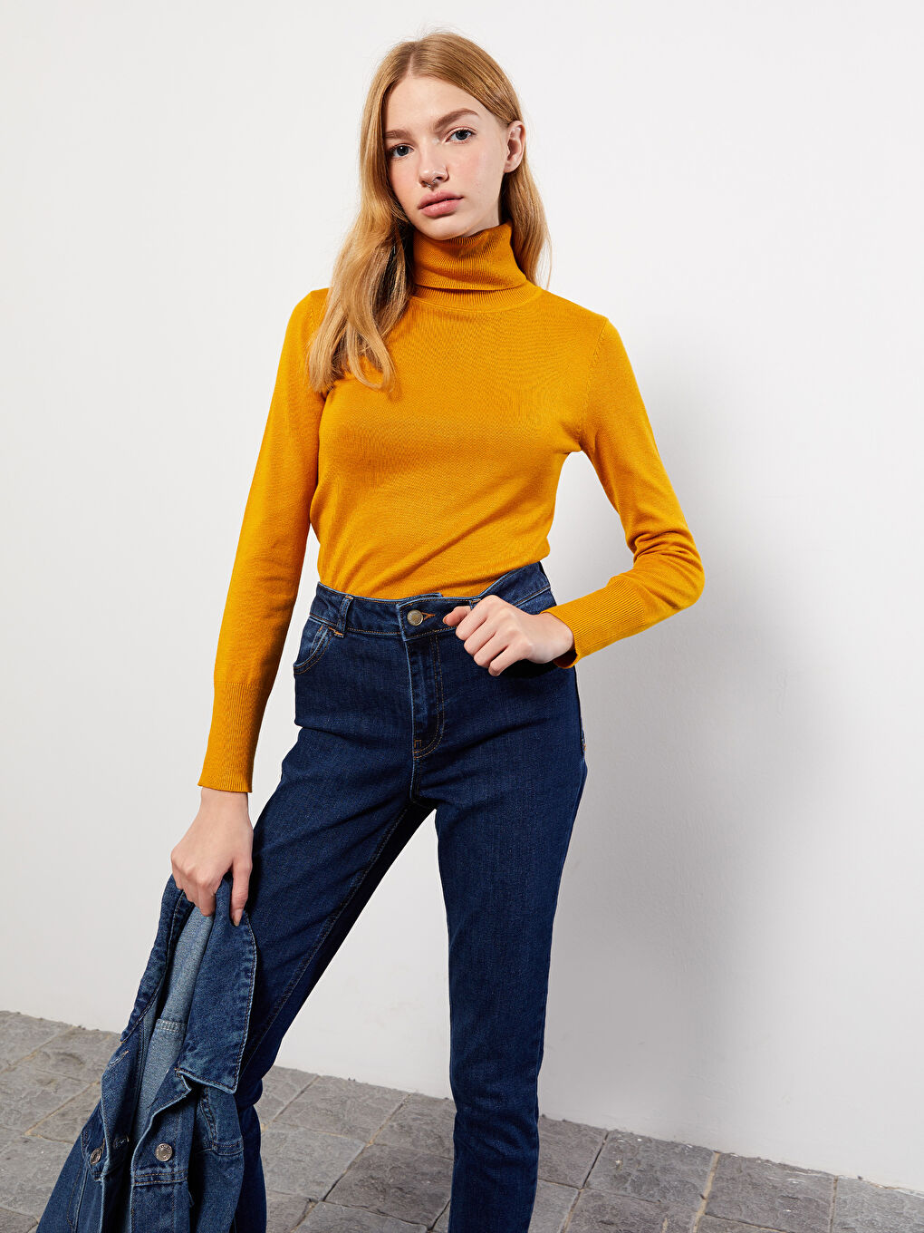 Әйелдерге арналған трикотаж биік жағалы өрнексіз ұзын жең жемпір