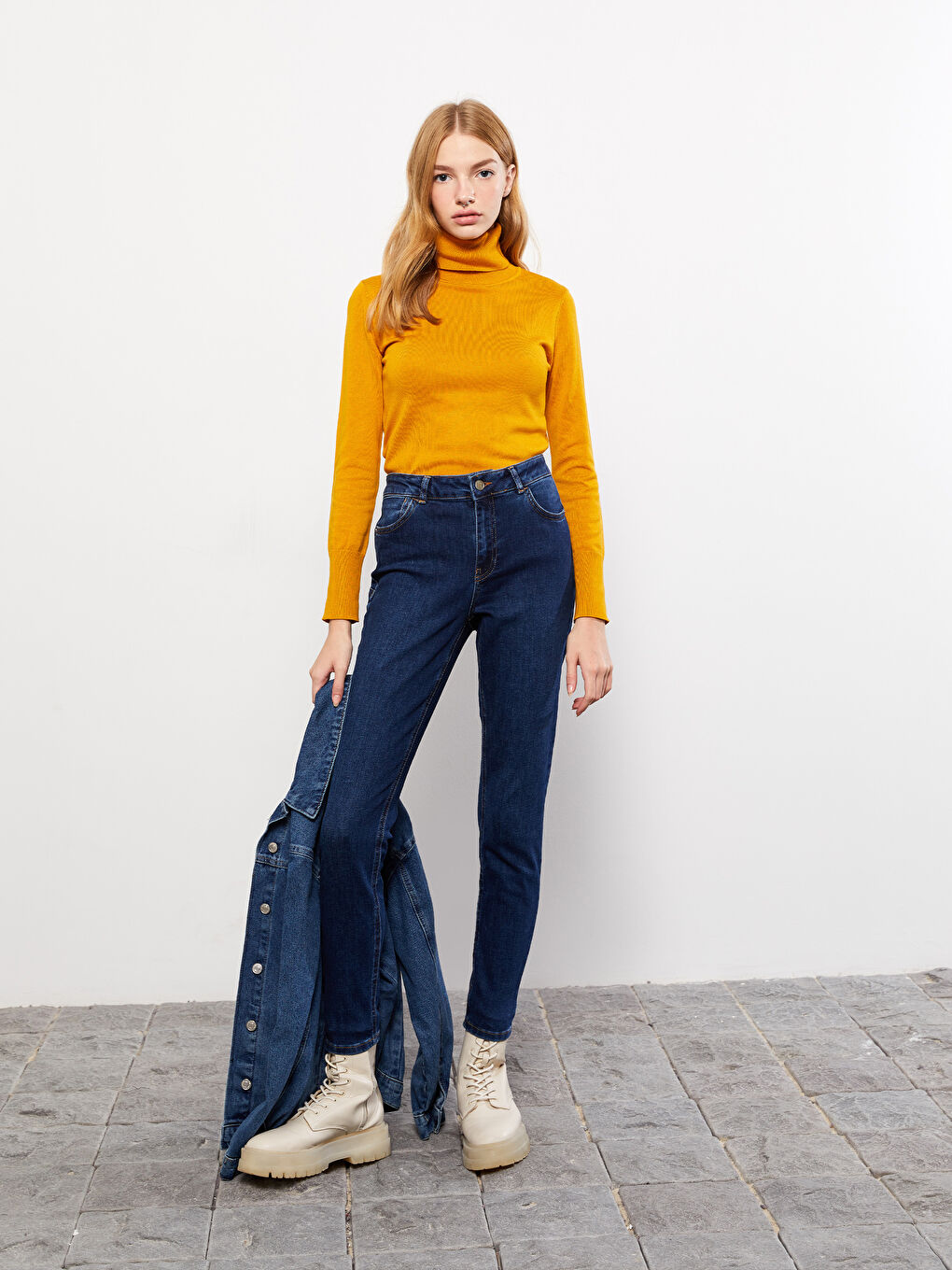 Әйелдерге арналған трикотаж биік жағалы өрнексіз ұзын жең жемпір-1