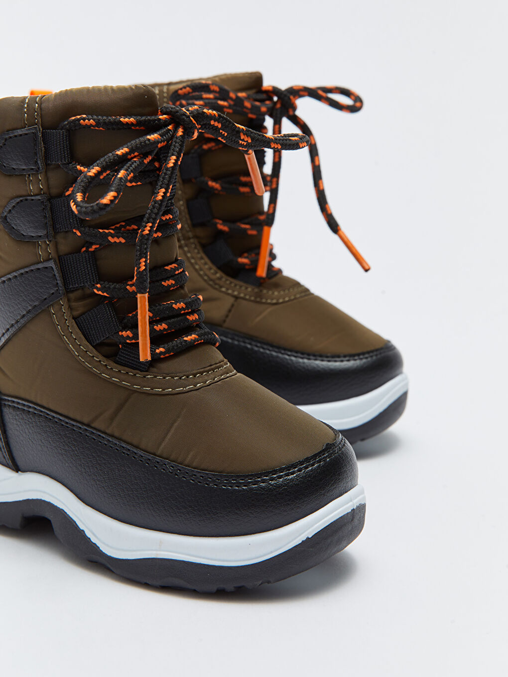 Сәби ұлдар ХАКИ Етік-2