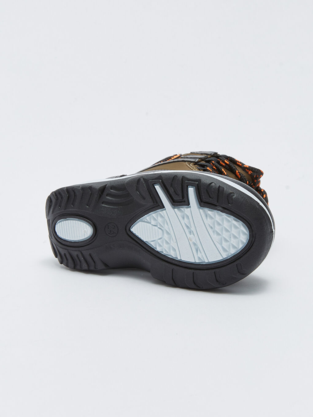 Сәби ұлдар ХАКИ Етік-3