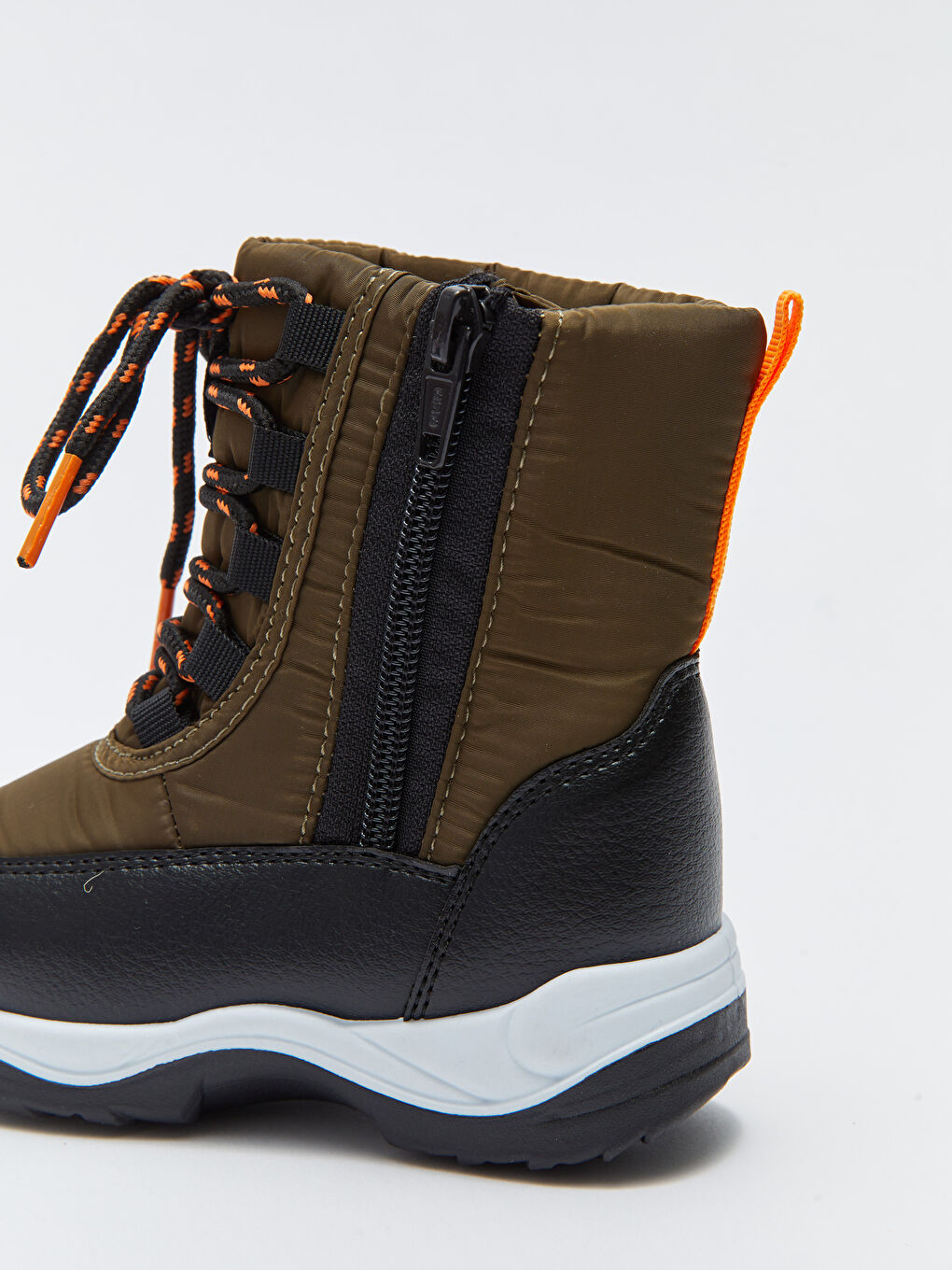 Сәби ұлдар ХАКИ Етік-5