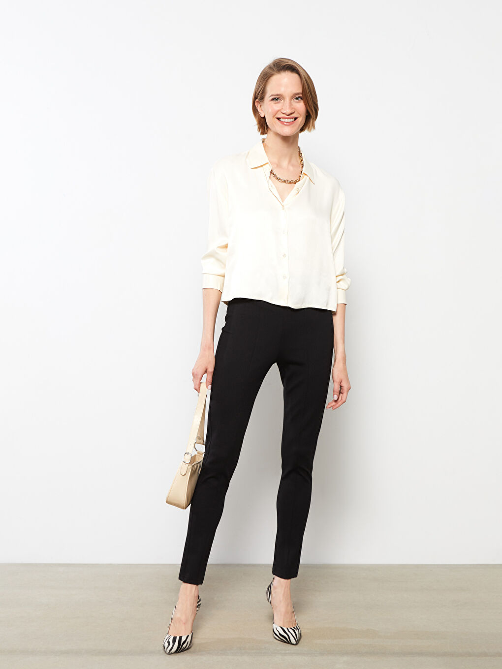 LCWAIKIKI Basic Ženske pantalone sa elastičnim strukom, jednostavne -W24618Z8-CVL