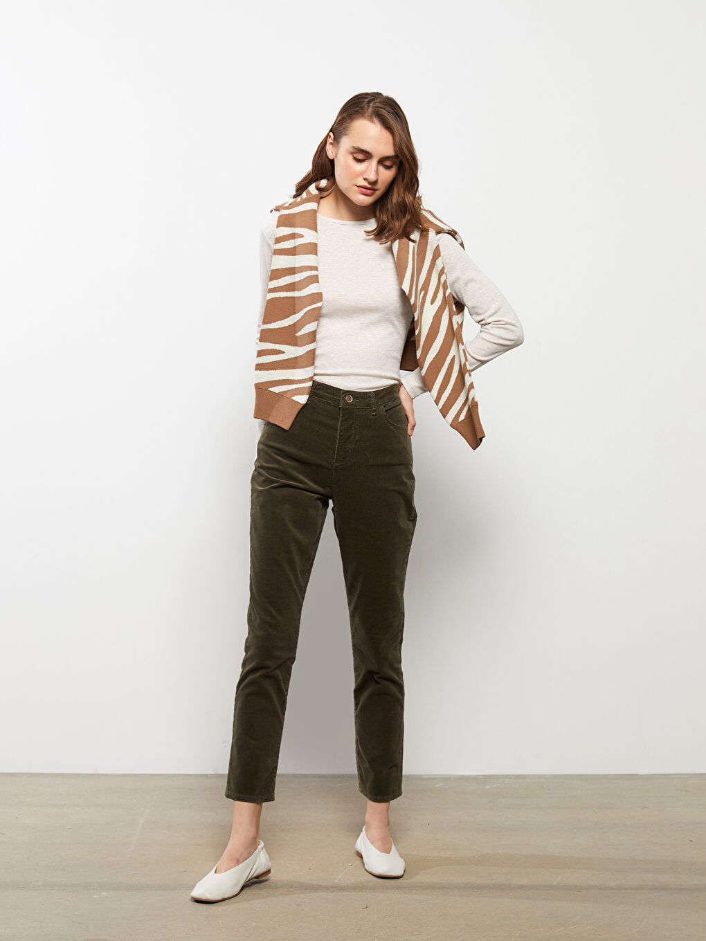 Pantaloni Corduroy Drepți Slim Fit Talie Normală pentru Femei-1