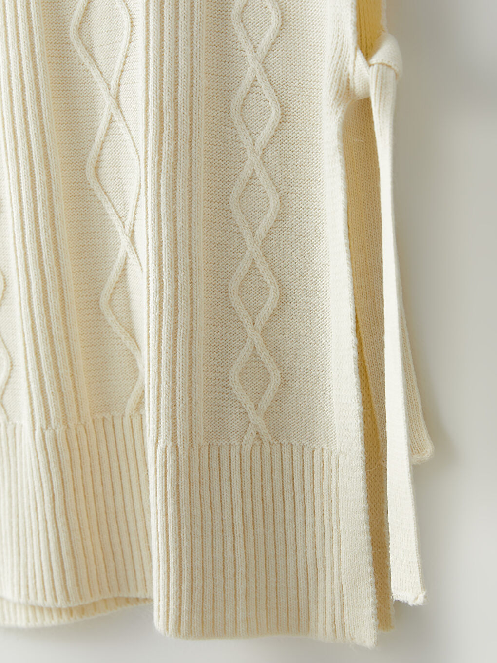 Džemper za Žene sa Okruglim Izrezom i Uzorkom-6