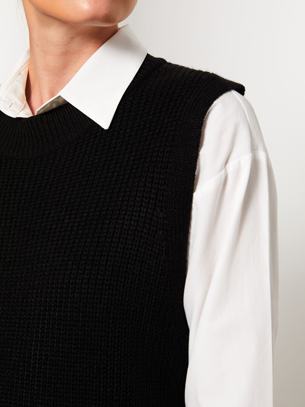 Women's Crew Neck Plain Knitwear Sweater Vest -W24650Z8-RQN