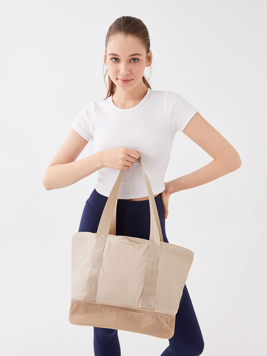 Bej Paraşüt Kumaş Yazı Baskılı Kadın Spor Çantası-1