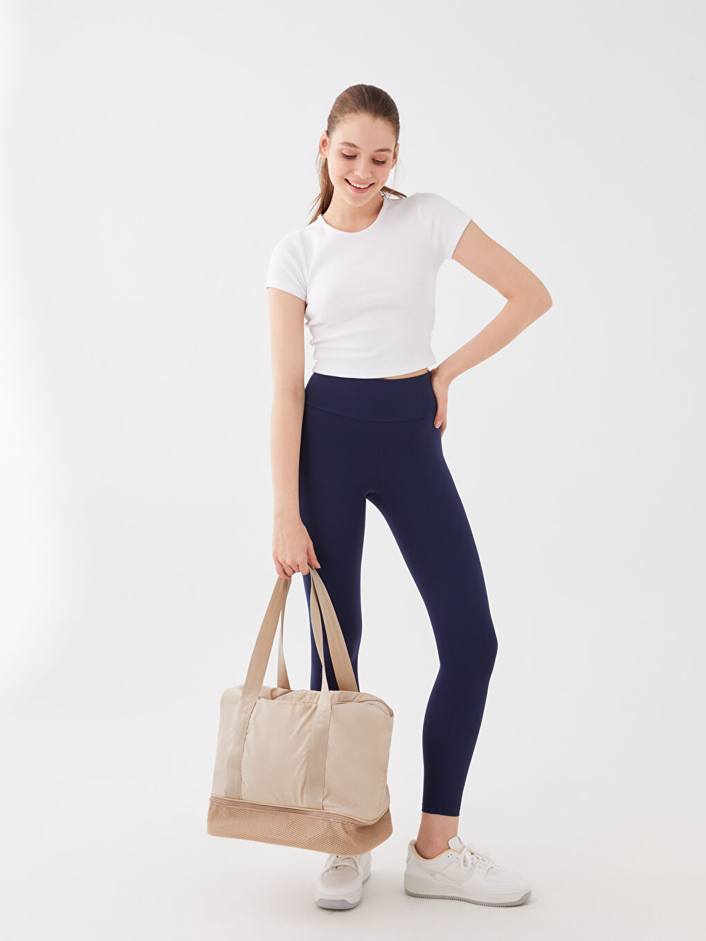 Bej Paraşüt Kumaş Yazı Baskılı Kadın Spor Çantası-2