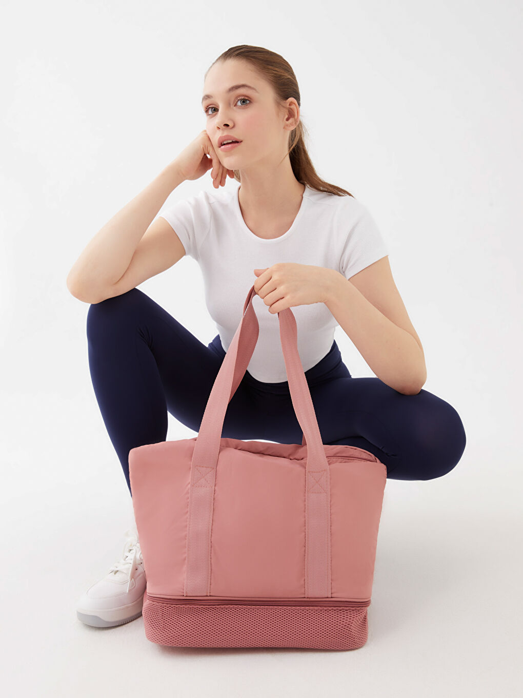 Pembe Paraşüt Kumaş Yazı Baskılı Kadın Spor Çantası