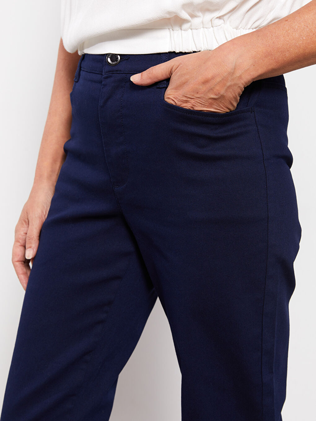 Standard Fit Regular Pocket Detailed Gabardine Women's Trousers-2