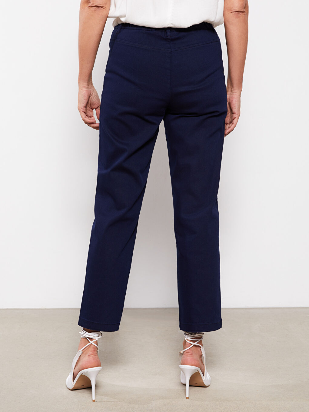 Standard Fit Regular Pocket Detailed Gabardine Women's Trousers-4