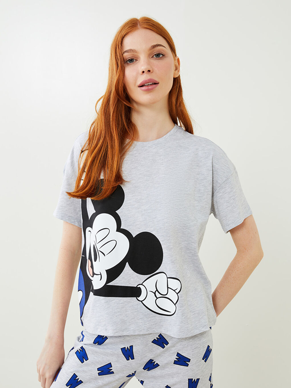 Crew Neck Mickey Mouse Printed Short Sleeve Women's Pyjamas Set