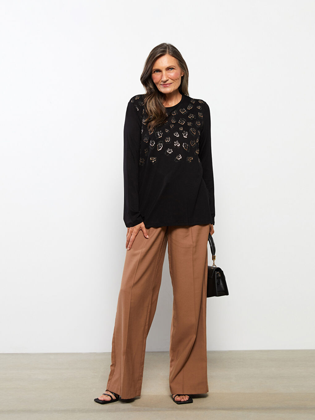 Siyah Bisiklet Yaka Baskılı Uzun Kollu Kadın Bluz-1