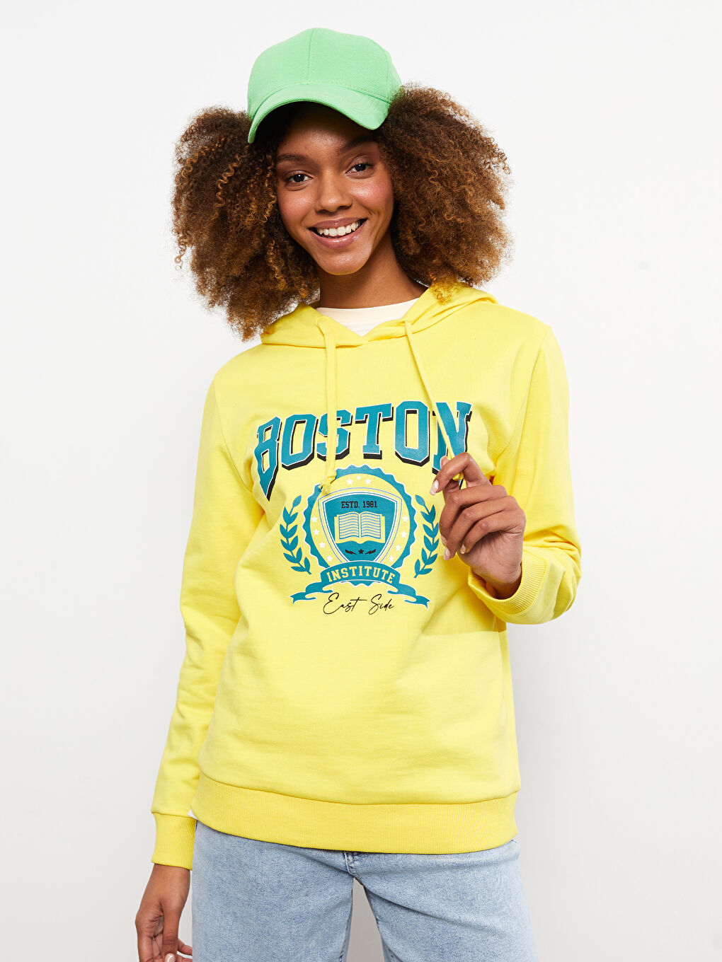 Sarı Kapüşonlu Baskılı Uzun Kollu Kadın Sweatshirt-1