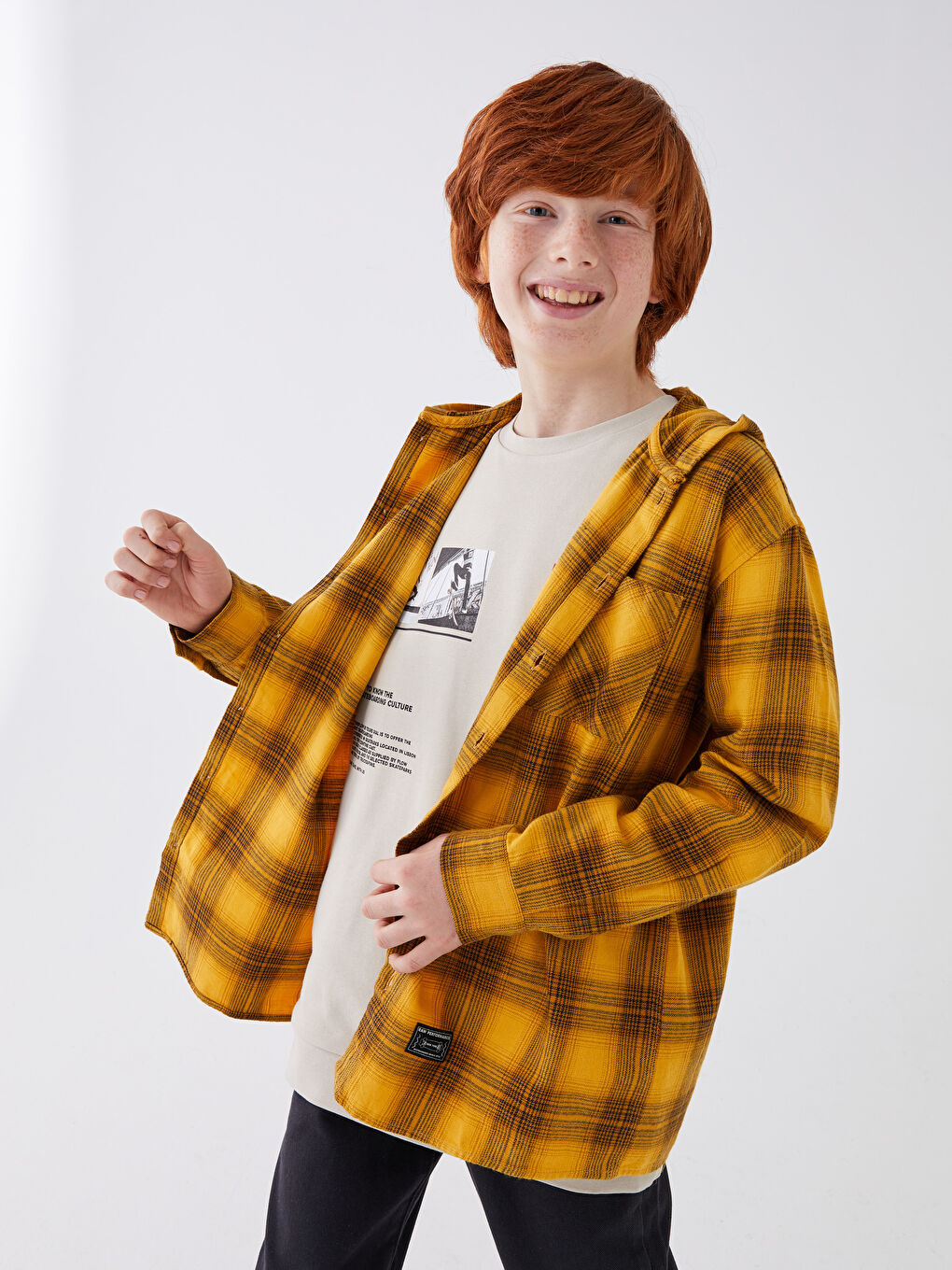 LCW Kids Comfortable Fit Hooded Gabardine Boy Shirt -W25143Z4-LQ2