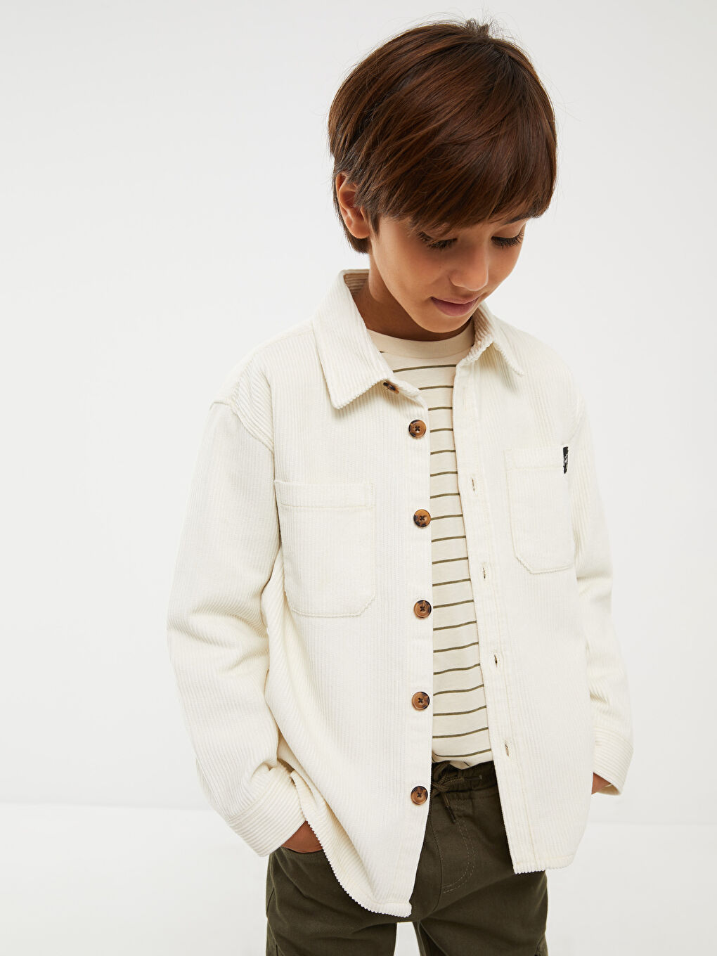 Ekru Rahat Kalıp Kadife Erkek Çocuk Gömlek