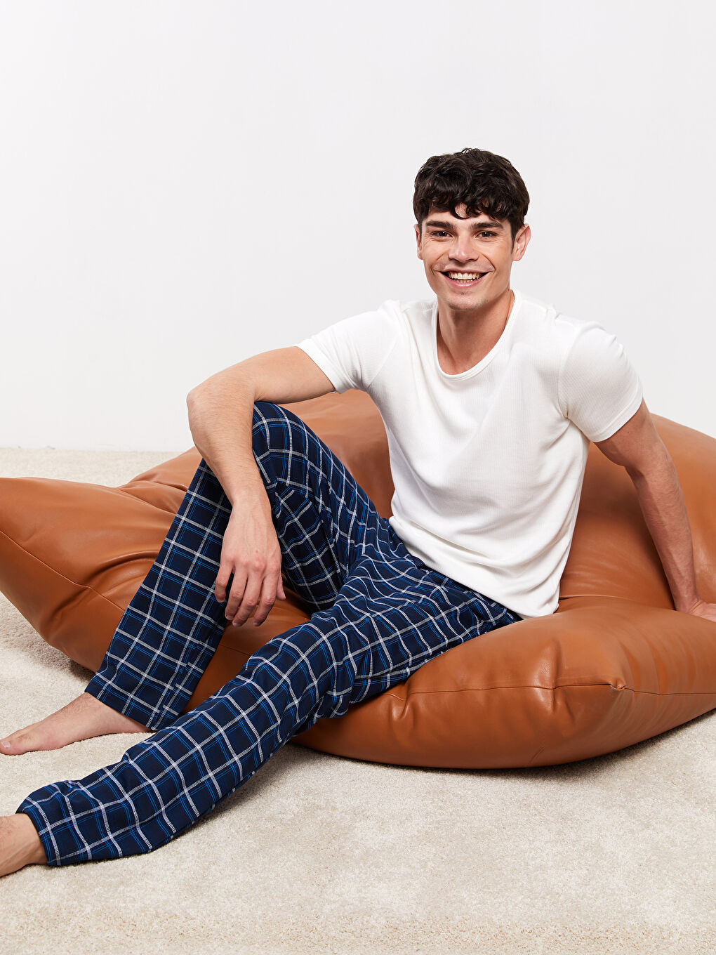 Мужские пижамные брюки в клетку стандартного кроя