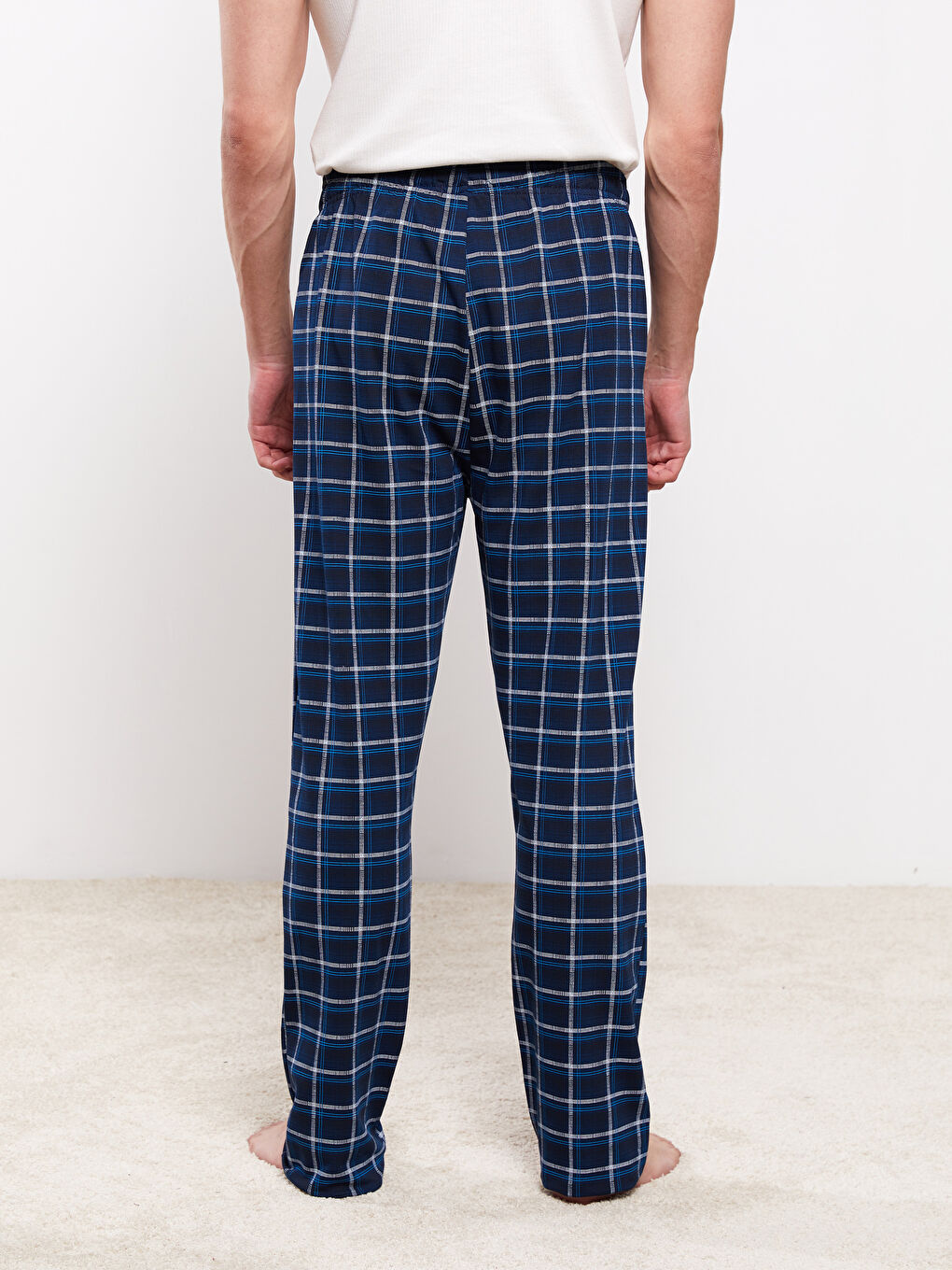 Мужские пижамные брюки в клетку стандартного кроя-3