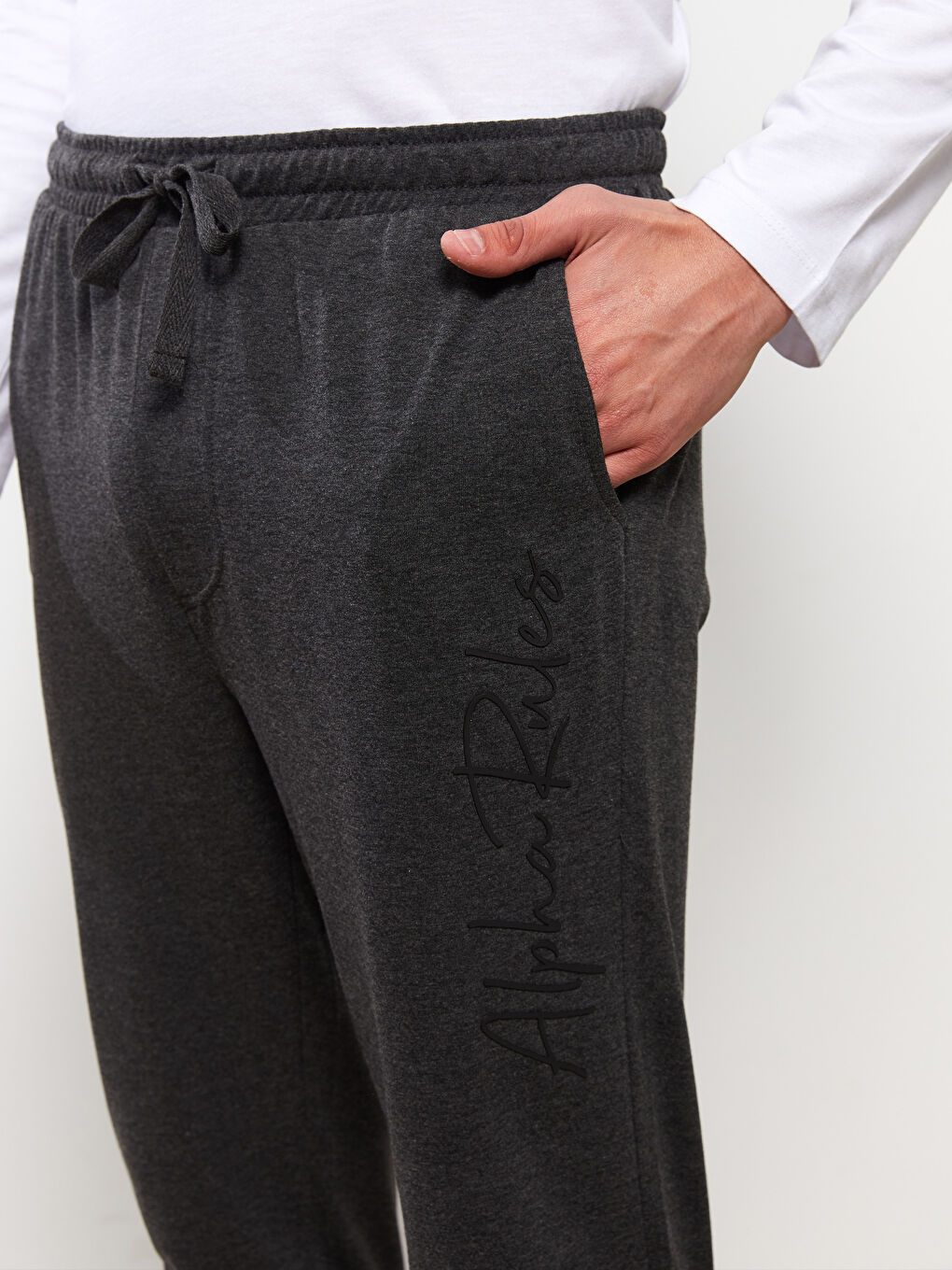 LC WAIKIKI Bas de pyjama jogger pour Hommes à coupe standard -W25166Z8-DW2