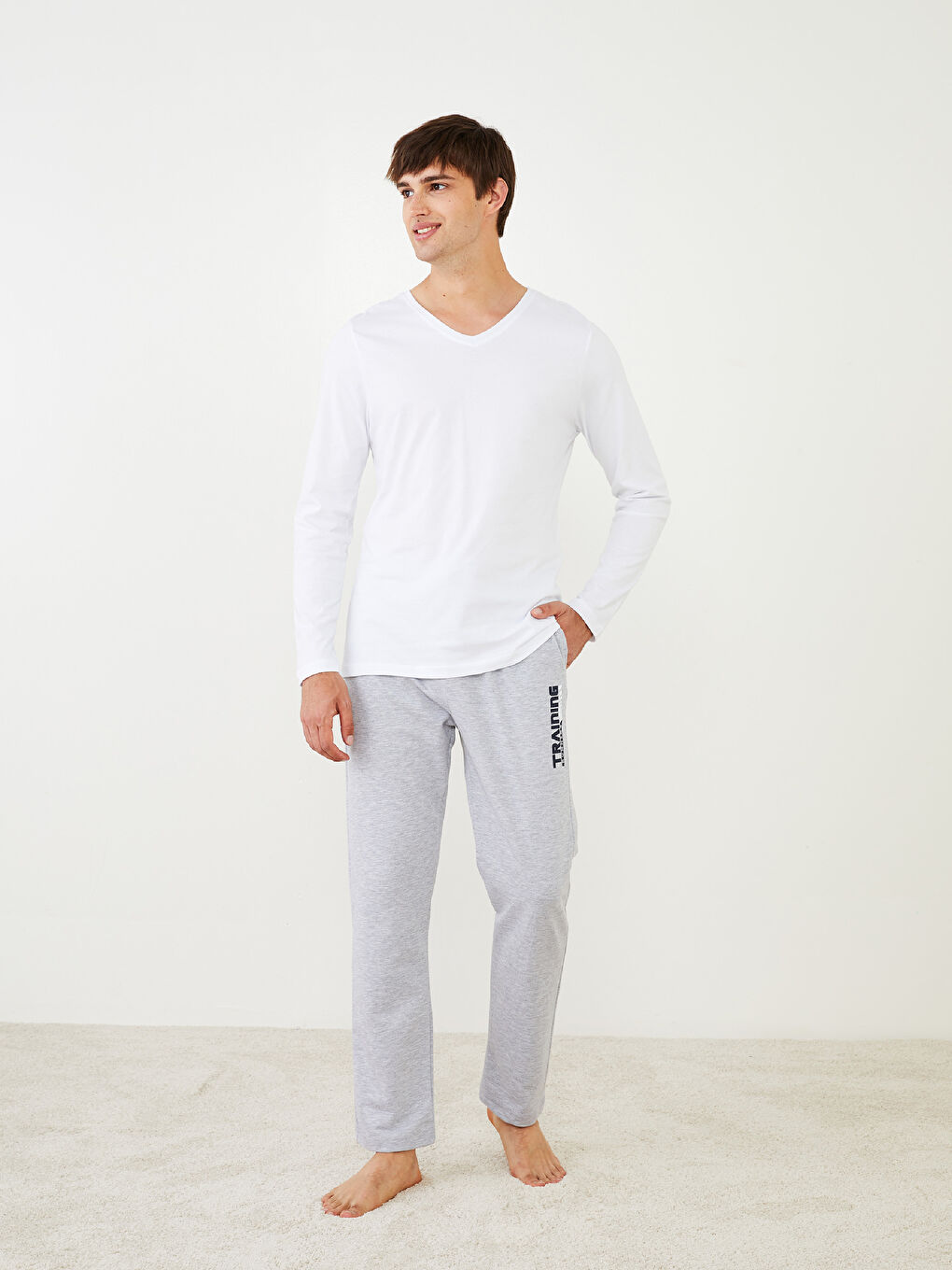 قيعان بيجامات رجالي بقصة عادية