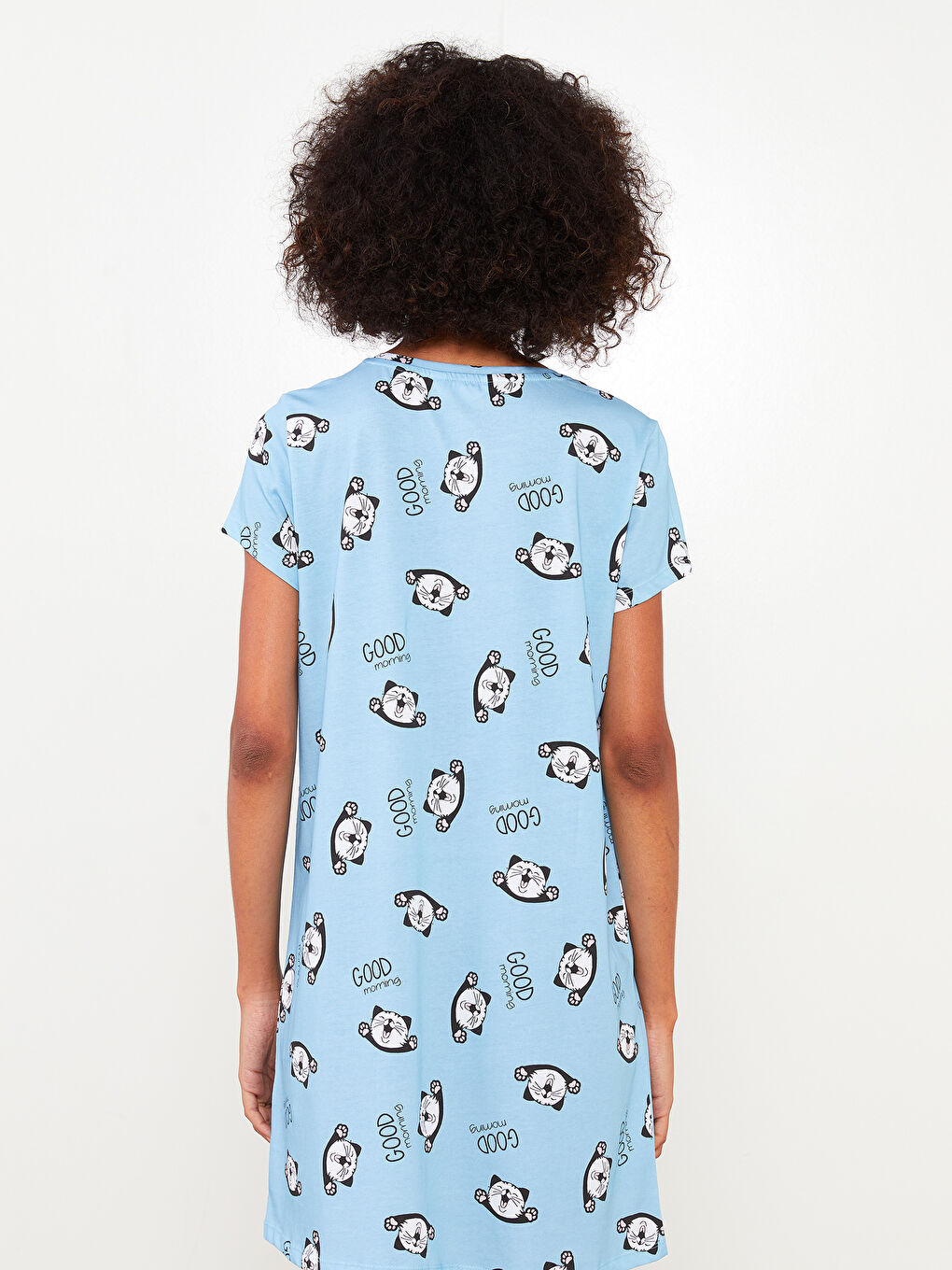 قميص نوم قطن كم قصير مطبوع بياقة دائرية للسيدات-4