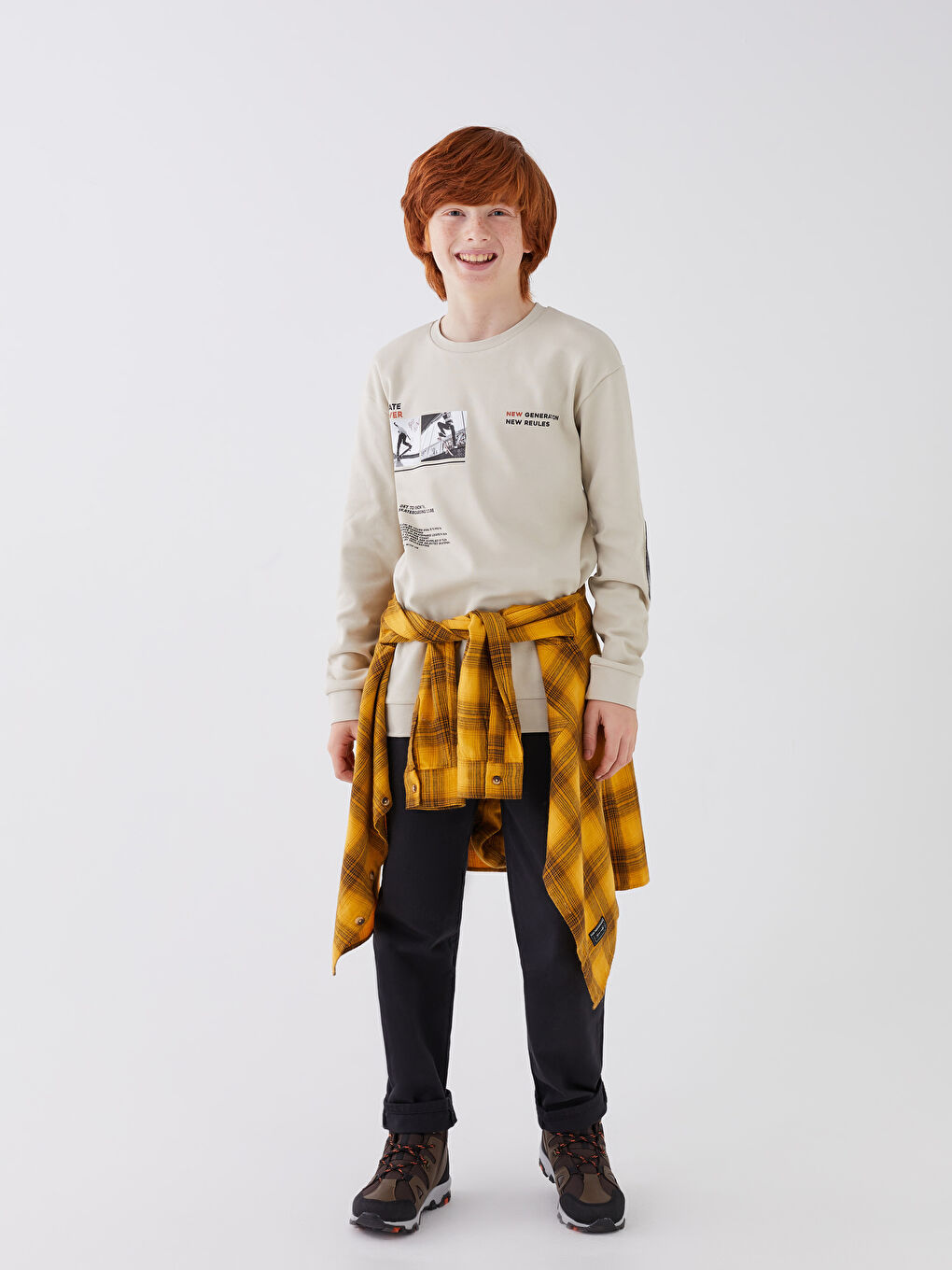 LCW Kids Crew Neck Printed Long Sleeve Boys' T-Shirt -W25217Z4-G5V