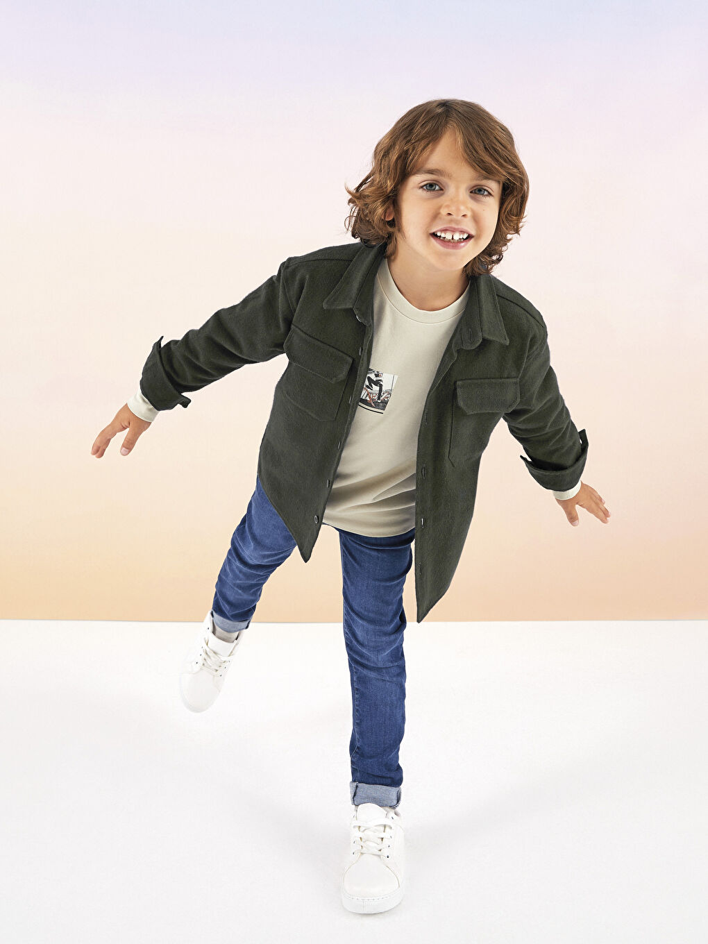 LCW Kids Crew Neck Printed Long Sleeve Boys' T-Shirt -W25217Z4-G5V