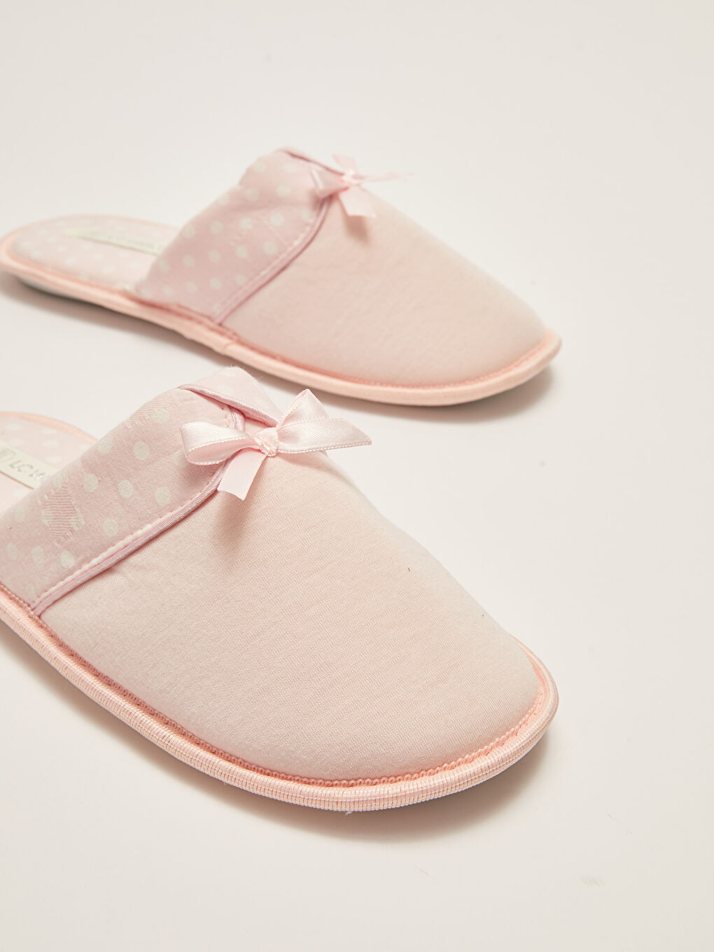 LCW STEPS Fiyonk Detaylı Kadın Ev Terliği -W25228Z8-RW1