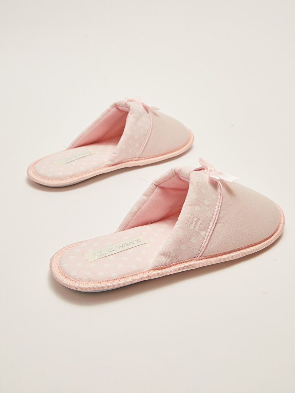 LCW STEPS Fiyonk Detaylı Kadın Ev Terliği -W25228Z8-RW1